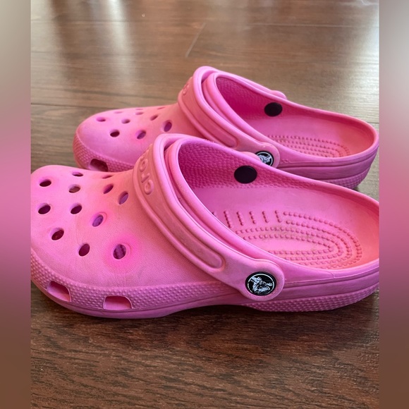 Pink junior crocs - Picture 3 of 3